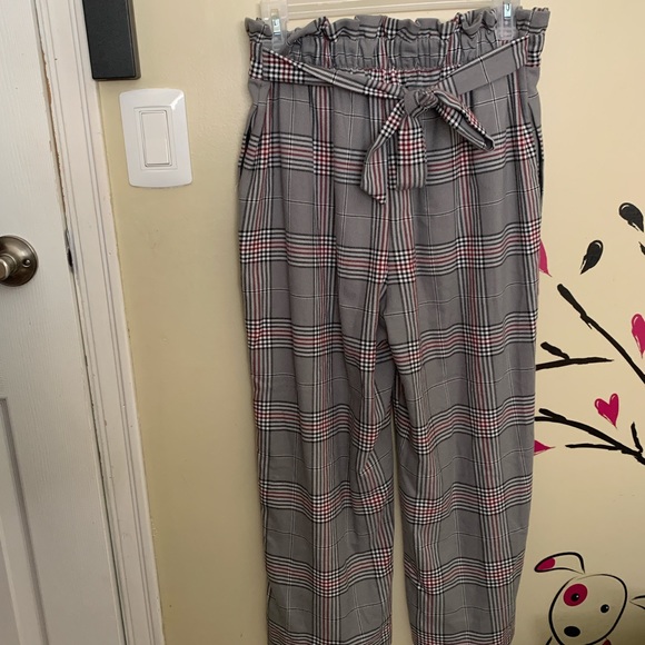 Plaid Paperbag high waist pants. - Picture 1 of 3